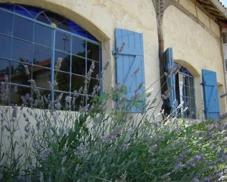 Les Oliviers Bed & Breakfast
