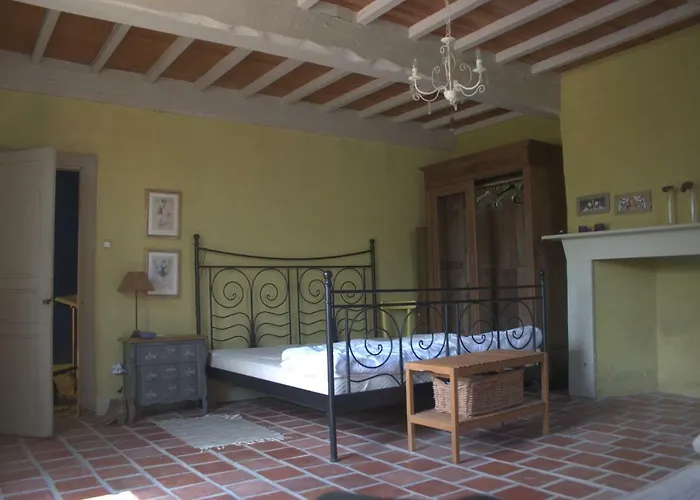 ベッド・アンド・ブレックファスト Les Oliviers Auriébat